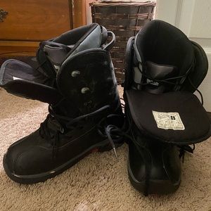 Mens snowboarding boots